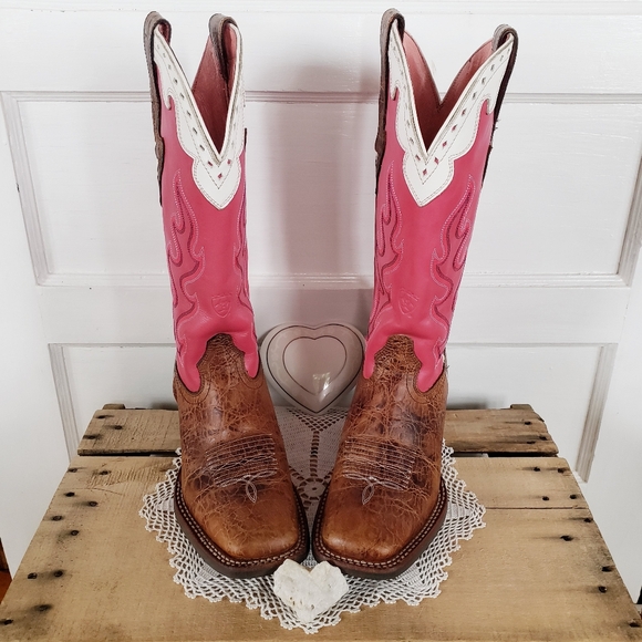🌸AvaiLable🌸inQuire pLease🌸Vtg Pink ARIAT Crossfire Caliente Cowgirl Boots - Picture 2 of 16